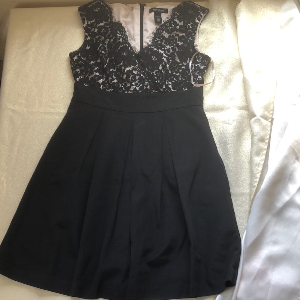 White House black market size 6 dress